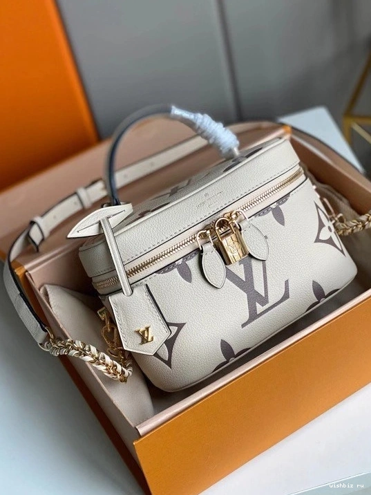 WIS LOUIS PM VANITY VUITTON 1227